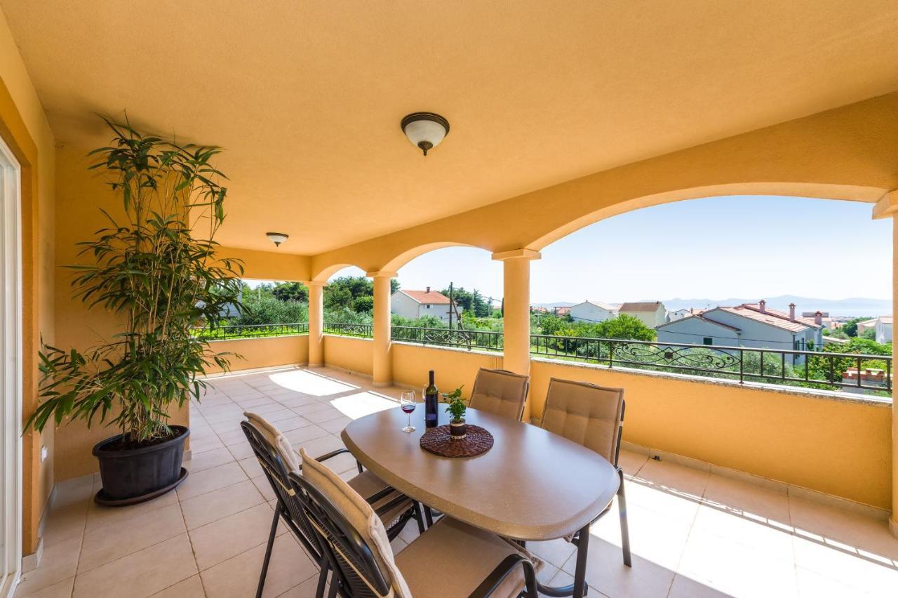Apartament Alex 1 *